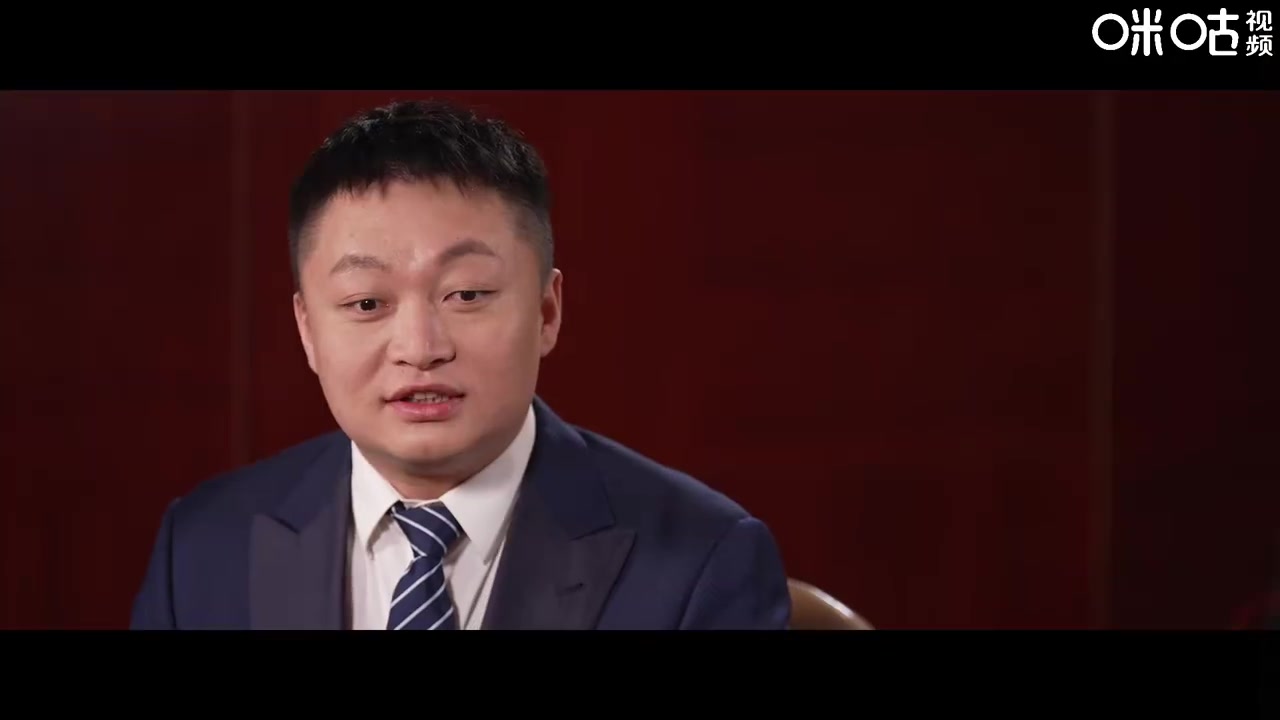 刘玉栋：巩晓彬跑跳能力、技术动作出色 他是我们学习的榜样