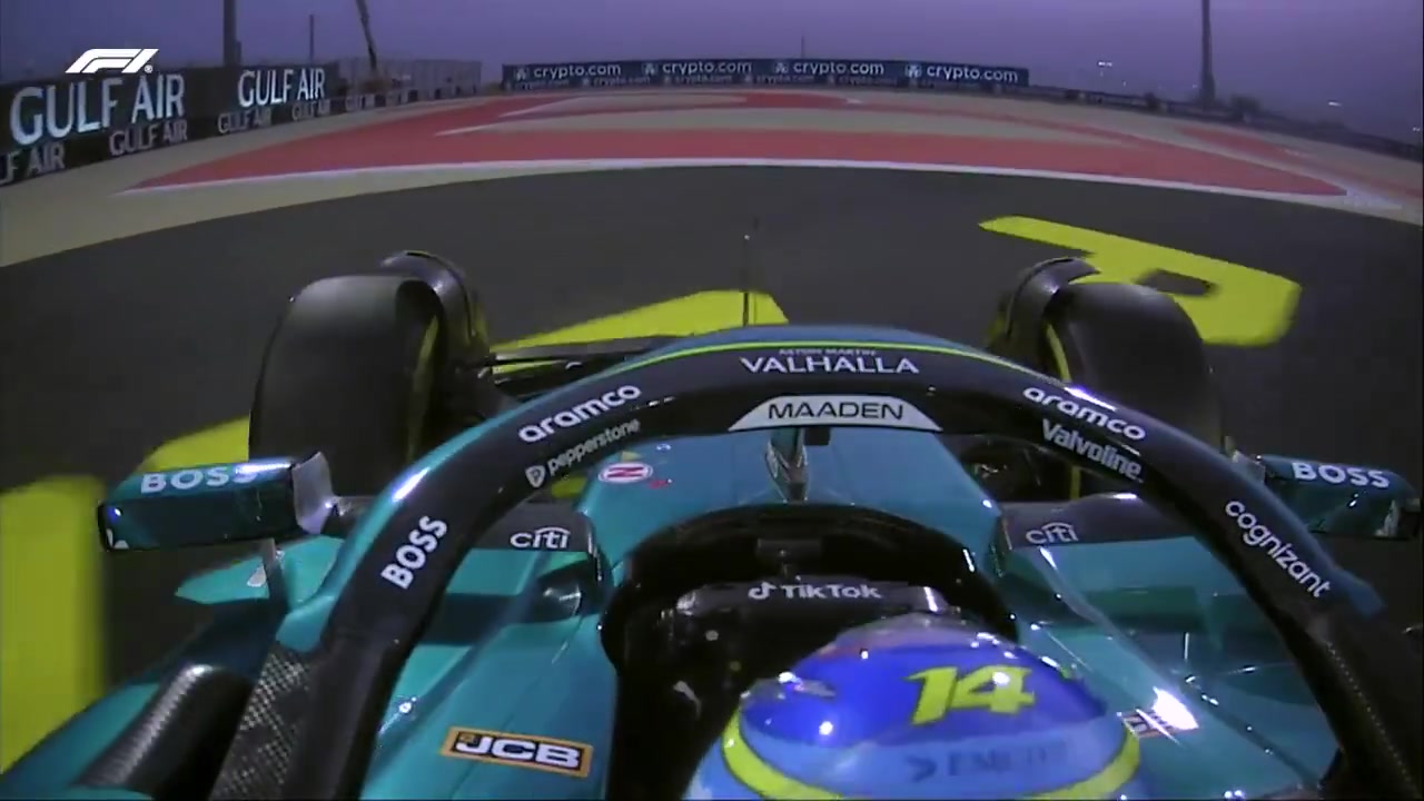 离谱?F1巴林大奖赛二练，阿隆索的方向盘突然脱落